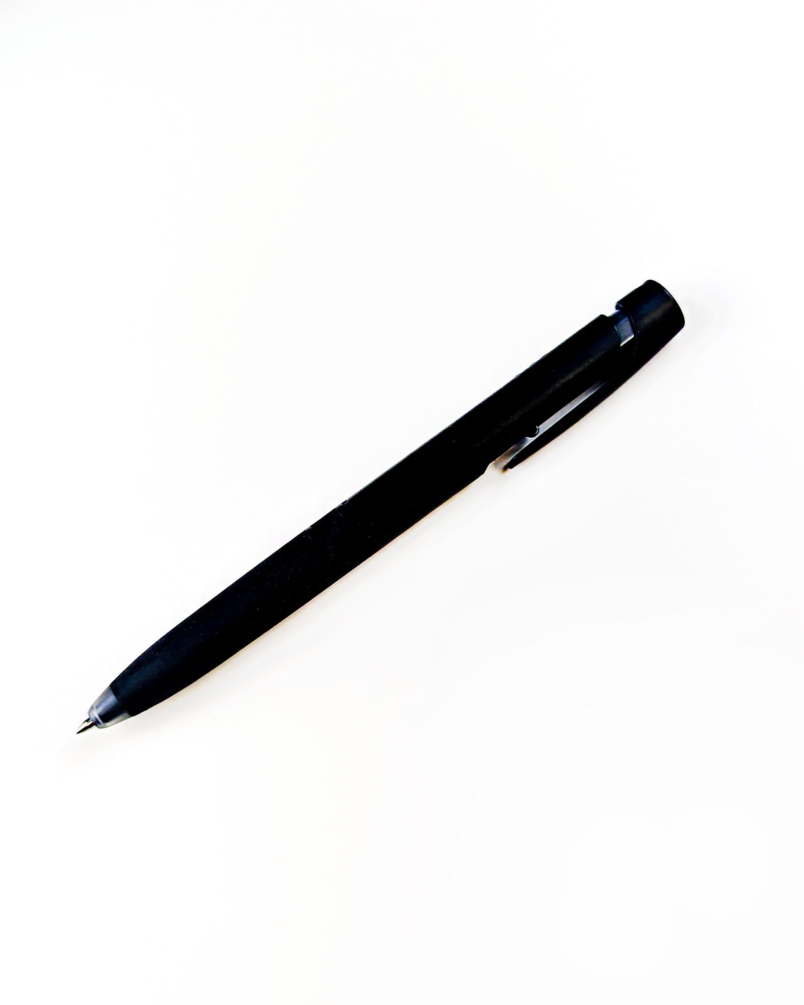 Black outlet pen