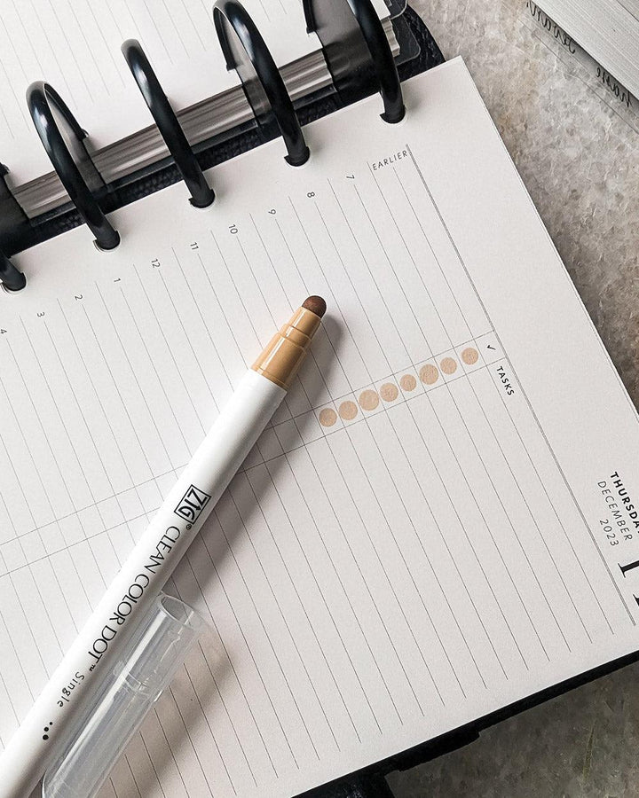 ZIG brand color dot highlighting marker in a beige oatmeal color for planning in your discbound or six ring planner systems and disc notebooks by Jane's Agenda.