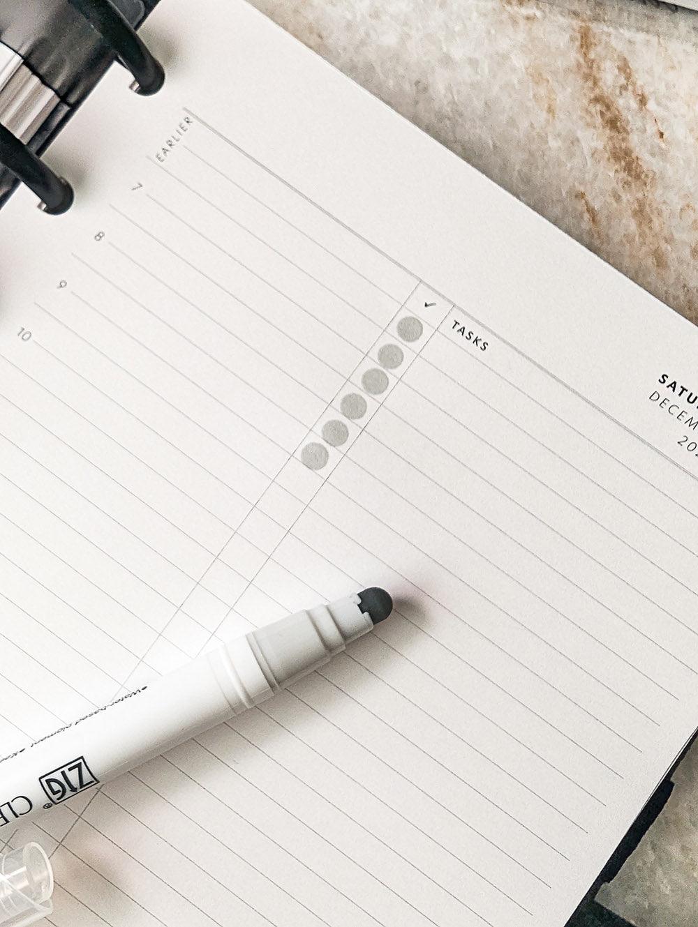 ZIG brand color dot highlighting marker in a platinum gray color for planning in your discbound or six ring planner systems and disc notebooks by Jane's Agenda.