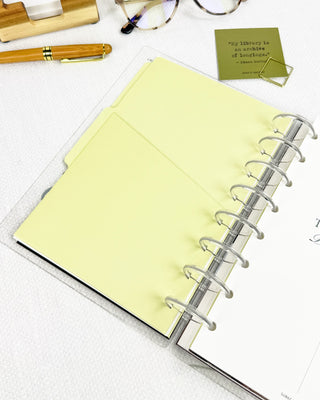Jane's Agenda light green discbound tab divider with pocket.