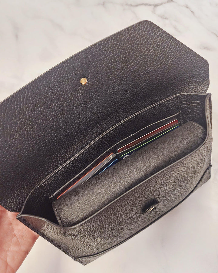 Premium vegan leather planner folio and travel wallet pouch by Janes Agenda.