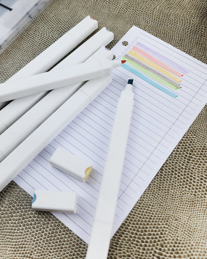 Highlighter marker set in a stylish rectangle white plastic body shape. These highlighter markers in pastel colors are available by JanesAgenda
